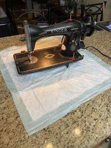 Vintage Antique Singer Heavy Duty Sewing Machine 1937 With Light - Picture 1 of 9