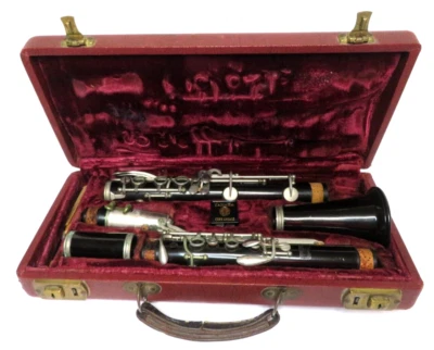 Clarinete Vintage Bundy Selmer Madera Negro Resonita Estuche Original Música Antigua Foto 1 de 4