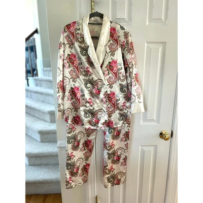 Juego de Pijama Vintage Años 90 Blanco Crema Rosa Floral Paisley Satinado Doble Pecho Foto 1 de 4