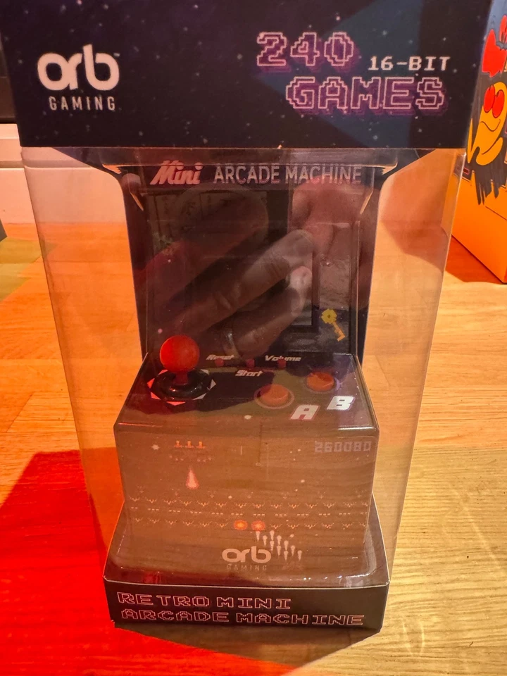 ORB Gaming Mini Arcade Machine 240 Games Retro 80's Type Compact Portable Gaming - Bild 1 von 2