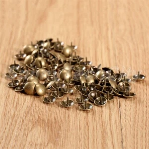 100x antike Polsternägel Heftklammern Ohrstecker für Schmuck Geschenkbox Sofa Deko - Bild 1 von 4