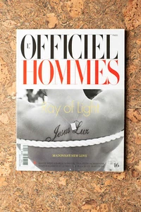 L'OFFICIEL HOMMES FRANCE - MEN'S FASHION MAGAZINE - ISSUE 16 - 2009 - Picture 1 of 2