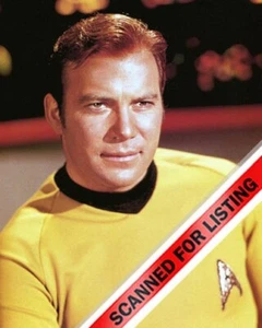 FOTO 8X10 STAR TREK TOS WILLIAM SHATNER como Capitán Kirk #1793 - Imagen 1 de 1