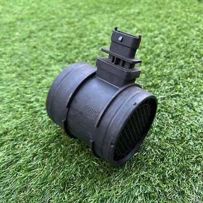 Used Genuine SAAB NG 9-3 08-10MY 1.9TTID Z19DTR 180hp Air Mass Meter 55190587 - Image 1 of 3