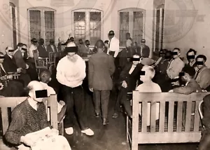 Lunatic Asylum Cleveland State Mental Hospital foto anni '40 - stanza affollata - Foto 1 di 1
