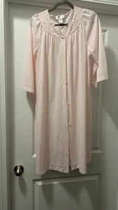 Shadowline womens 3/4 sleeve button up nightgown w/ floral trim, size Medium - Picture 1 of 5