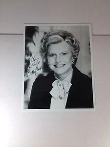 The Finest, Betty Ford Autógrafo 8X10 Foto De Colección PSA The Graded 9 COMO NUEVO - Imagen 1 de 6