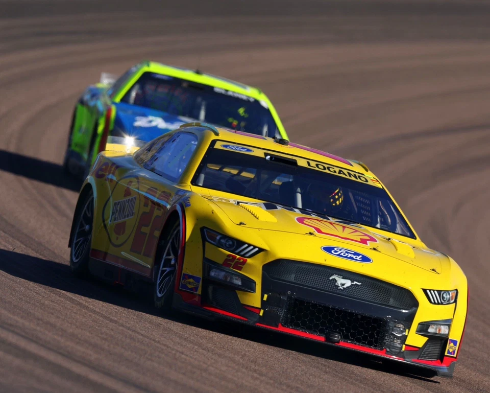 Foto 8x10 JOEY LOGANO NASCAR Cup Series Champion Daytona 500 Racing Xfinity Foto 1 de 1