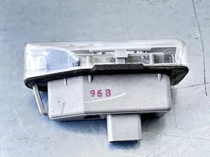LEXUS RX 450H HYBRID 2009-2015 REAR NUMBER PLATE LIGHT A045053 - Picture 1 of 6