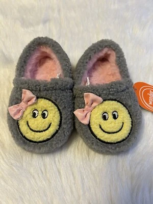 Zapatillas sin cordones Wonder Nation Smiley Face para niñas talla 5-6 grises difusas Foto 1 de 4