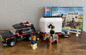 LEGO City 7635 Horse Trailer Complete 2 Minifigures Car Saddle Limited Edition