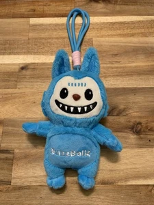 Buzz Ball LaBuzzy Labubu Spoof blau Plüsch Charm 1/5000 *NEU* Buzz Ballz limitiert - Bild 1 von 4