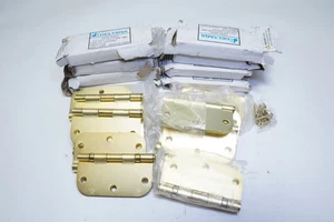 READ! Lot of 32 Deltana 3.5″ x 3.5″ Ball Bearing Hinge 5/8″ Radius – Satin Brass - Picture 1 of 4