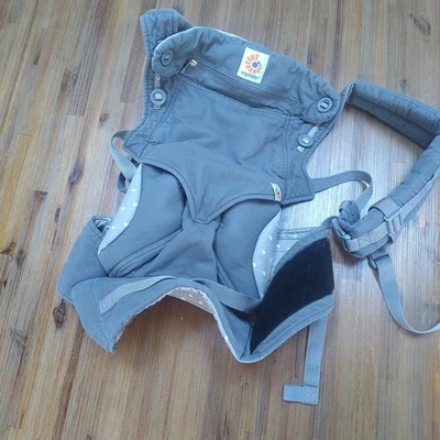 Portabebés Ergobaby Ergonómico Cuatro Posiciones 360 con Capucha, Gris Rocío Foto 1 de 4