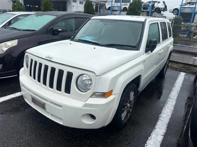Jeep, Patriot Left Indicator/Fog/Side Corner Lamp, Mk, 08/07-12/16 - image 1 of 4
