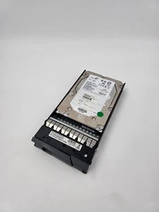 Disque dur NetApp 450 Go 3,5 SAS 15K tr/min 6 Gbit/s P/N 108-00204 Lot de trois - Photo 1/5