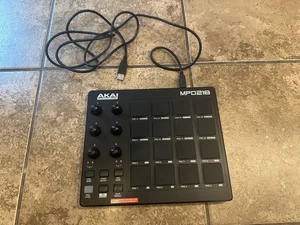 Akai Professional MPD218 16-Pad MIDI Pad Controller - Picture 1 of 2