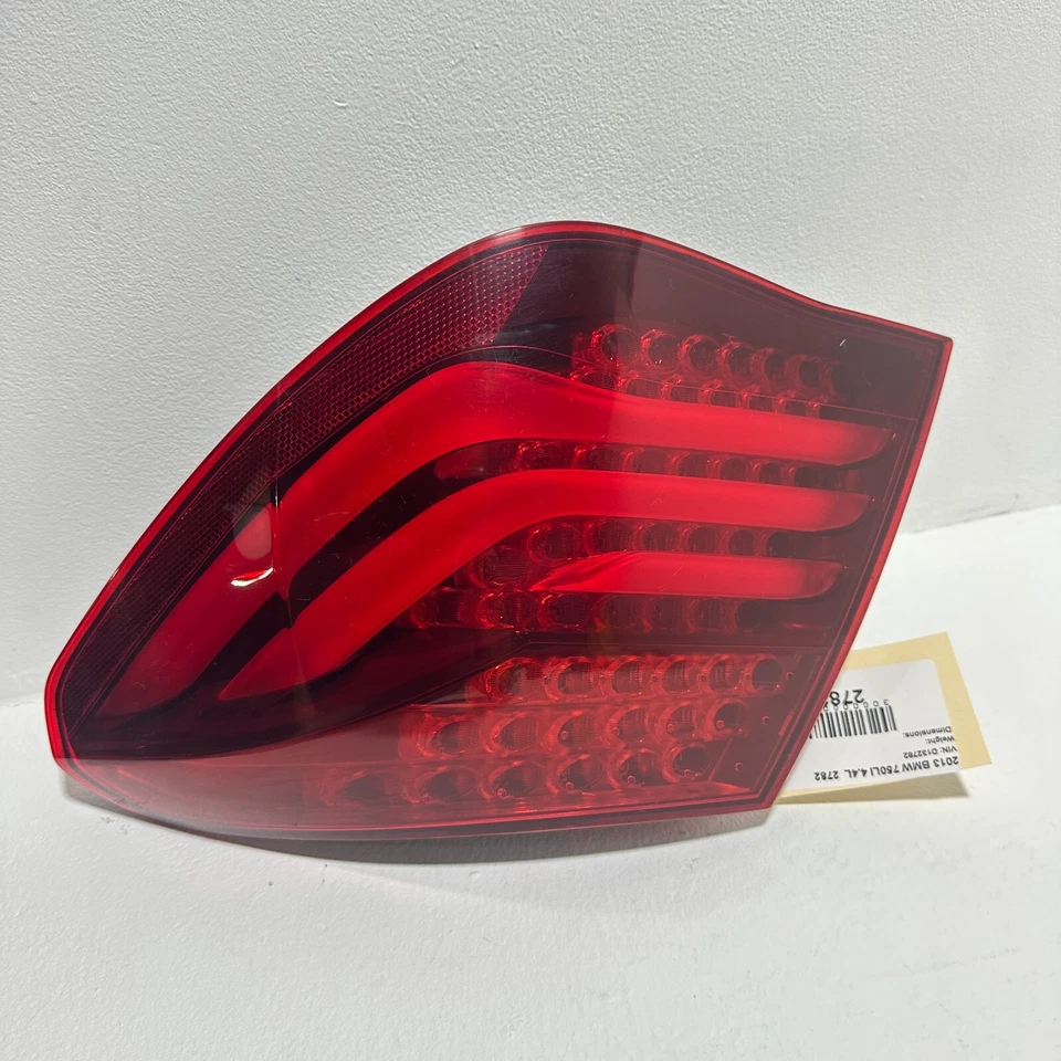 BMW 750LI 2013-2015 LUZ TRASERA DERECHA EXTERIOR LUZ LUZ OEM Foto 1 de 4