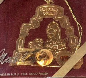 Marshall Fields 24 Kt Gold Finish Chicago Christmas Lincoln Park Zoo Ornament - Picture 1 of 9