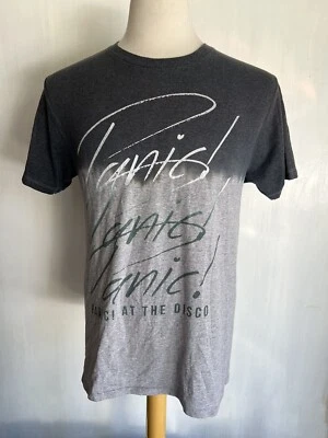 PÁNICO! AT THE DISCO (2017) ¡Triple Pánico Oficial! Camiseta teñida por inmersión talla mediana Foto 1 de 4