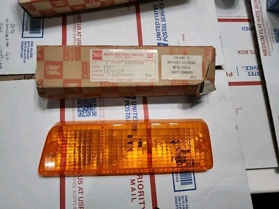 НОВЫЙ ИЗ СТАРЫХ ЗАПАСОВ CHEVY LUV SER. ОБЪЕКТИВ 5,6,8,9, 10, ПЕРЕДНИЙ КОМБИНИРОВАННЫЙ МАРКЕР LH 94025096 ISUZU - Изображение 1 из 3