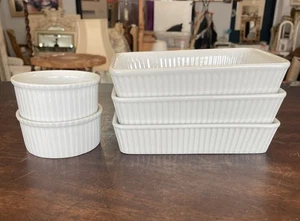 Apilco klassisch weiß Porzellan gerippt Seite 2 Auflaufförmchen und 3 rechteckige Schalen - Bild 1 von 17