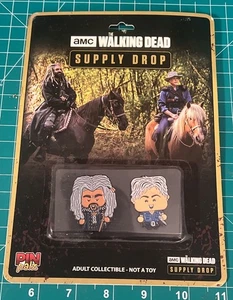 AMC The Walking Dead Supply Drop Carol e King Ezechiele spilla amici spille da bavero - Foto 1 di 10