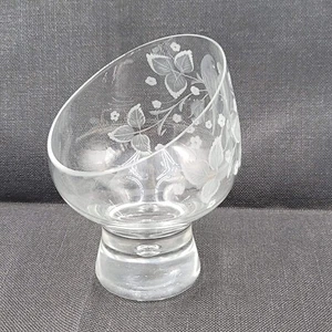 Vidrio Snifter Wendell August Forge grabado a mano pájaro en ángulo firmado D.King - Imagen 1 de 10