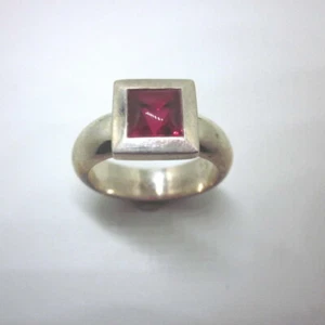 Vintage 925 Sterling Silver Rings Jewelry Red CZ Square CUT Retro Classic Design - Picture 1 of 9