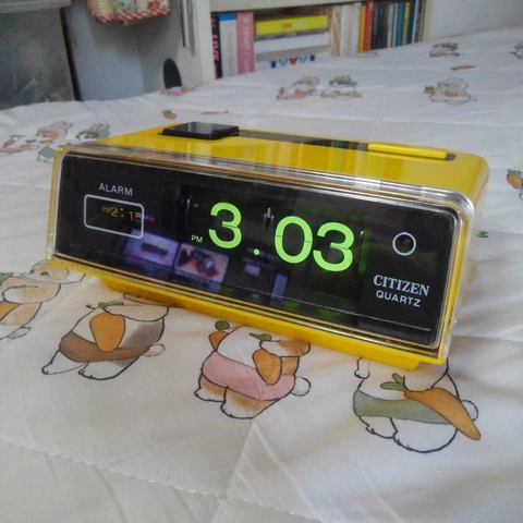 CITIZEN FLIP ALARM CLOCK 8RD102 Battery powered VINTAGE Space Age Mid century Cover