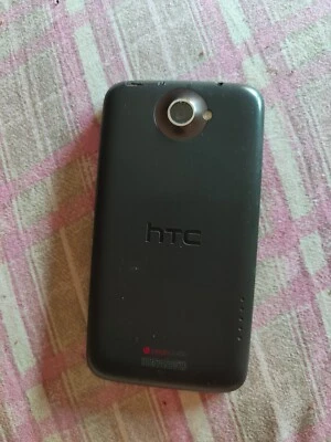 cellulare htc One x - Immagine 1 di 4