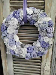 Großer Deko Kranz Stoff Rosen Shabby Landhaus Handarbeit - Bild 1 von 4