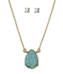 F1 Chain Teardrop Druzy Green Pendant NECKLACE EARRING SET Goldtone NEW - Picture 1 of 1