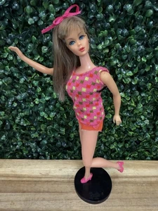 Vintage 1960s Twist N Turn Barbie ~  Ash Brunette Bendable Legs ~ Rooted Lashes~ - Picture 1 of 24