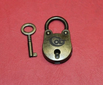 Candado con bloqueo de estuche Colt Firearms Foto 1 de 2