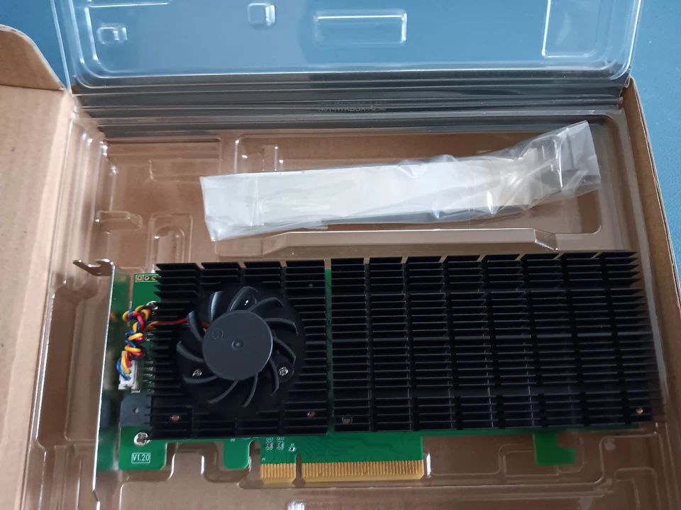 HighPoint Low-Profile bootable NVMe RAID Controller SSD7202 - Image 1 of 4