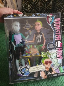 Monster High Deuce Gorgon  And Gillington Webber 2 Doll Set Rare BNIB - Picture 1 of 5
