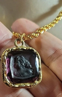 Vintage Victorian Purple Carved Cameo Left Facing Goldtone Texured Chain 24in - Image 1 of 4