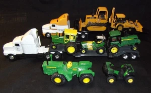9 - ERTL John Deere Semi's, Tractors, Bulldozer - 2 - John Deere's, 8020 Diesel - Picture 1 of 21
