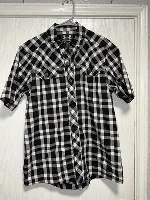 Camisa masculina Under Armour tamanho médio preta branca algodão manga curta botão para baixo - Imagem 1 de 4