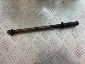 HONDA CX500 CX 500 REAR WHEEL SPINDLE  YEAR 1980 (CMB1131) - Picture 1 of 3