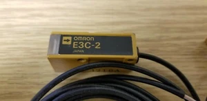 OMRON E3C-2 Lichtschranke/Schalter Menge 2 *NEU* ohne Originalkarton - Bild 1 von 4
