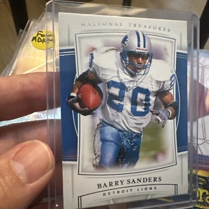 2019 Panini National Treasures Barry Sanders 75/99 Rare Drying up  - Bild 1 von 4