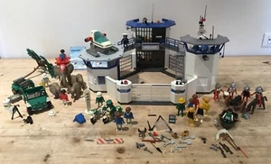 lotto di Playmobil recente e vintage cavalieri stazione polizia 6919 incompleti - Foto 1 di 12