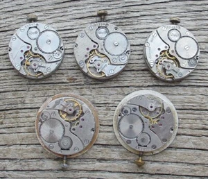 MOVEMENTS (5pS) OF SOVIET RUSSIAN POBEDA (ZIM) WATCHS for parts - Picture 1 of 6