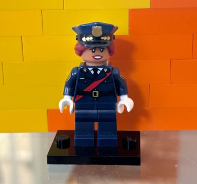 Lego The Lego Batman Movie Barbara Gordon  Minifigure 17017-06 - Image 1 of 4