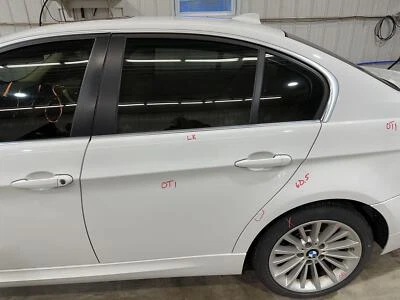 07-11 BMW 335I SEDÁN CONDUCTOR PUERTA TRASERA IZQUIERDA PINTURA BLANCA ALPINA 300 Foto 1 de 4