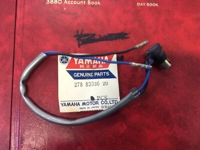 REPUESTOS ORIGINALES YAMAHA ENCHUFE MEDIDOR R5 1970 R5B 1971 DS7 1972 R5C 73 278-83536-20 Foto 1 de 4