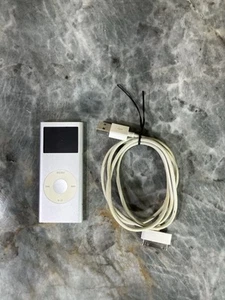 Apple iPod Nano A1199 4GB 2nd Generation Silver - Good Battery Engraved - Picture 1 of 5