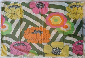 Pair of 1970s Wondercale Springmaid Standard Pillowcases * Flower Power* Hippie  - Picture 1 of 5
